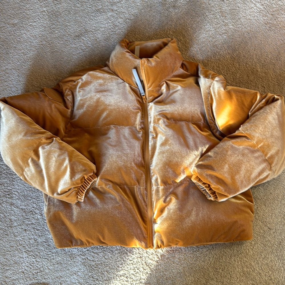 Fabletics Cropped Velvet Puffer